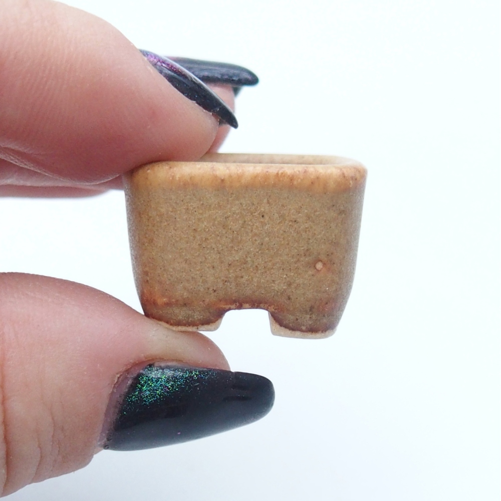 Mini bonsai bowl 2 x 2 x 1,5 cm, brown