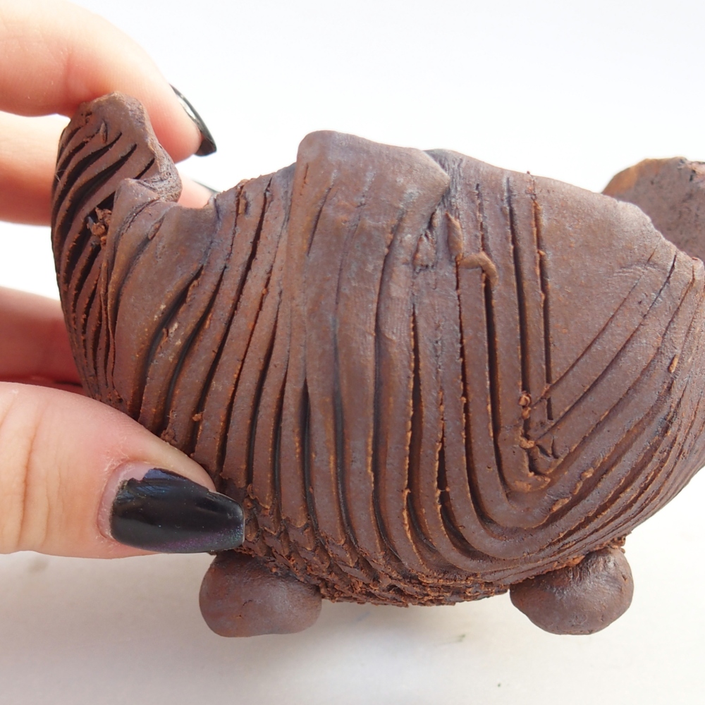 Ceramic Shell 10 x 9,5 x 7 cm , colour brown