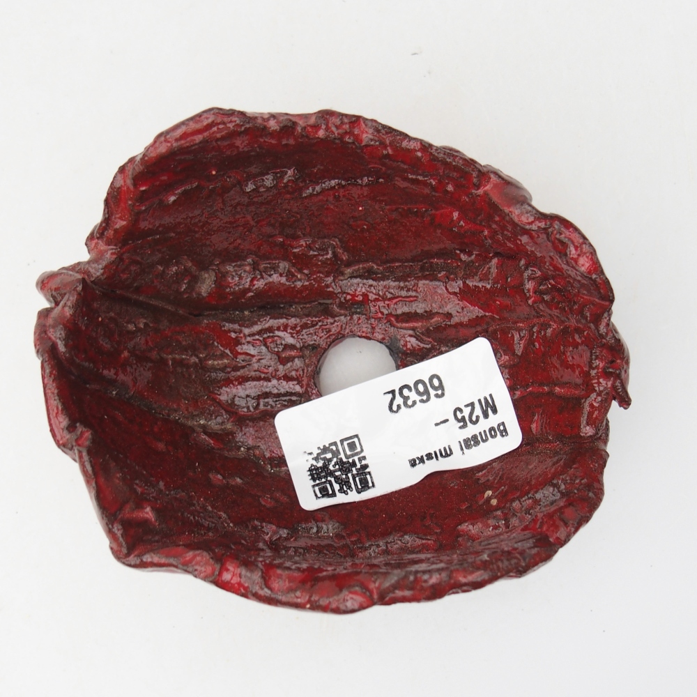 Ceramic shell 9 x 7 x 4,5 cm , colour red