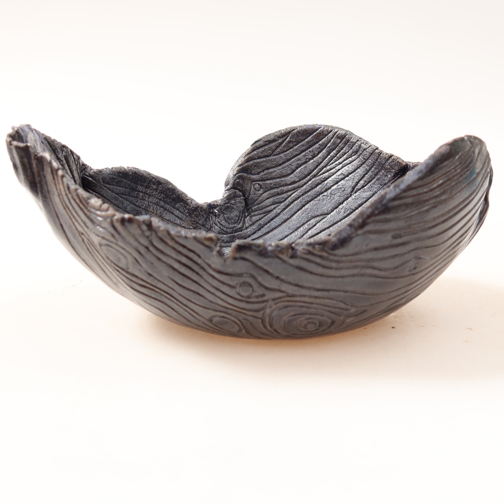 Ceramic Shell  15.5 x 12 x 6.5 cm, green