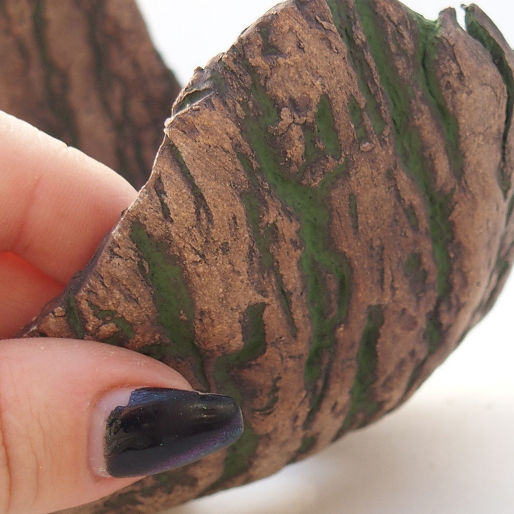 Ceramic Shell 13 x 12 x 12,5 cm , colour green