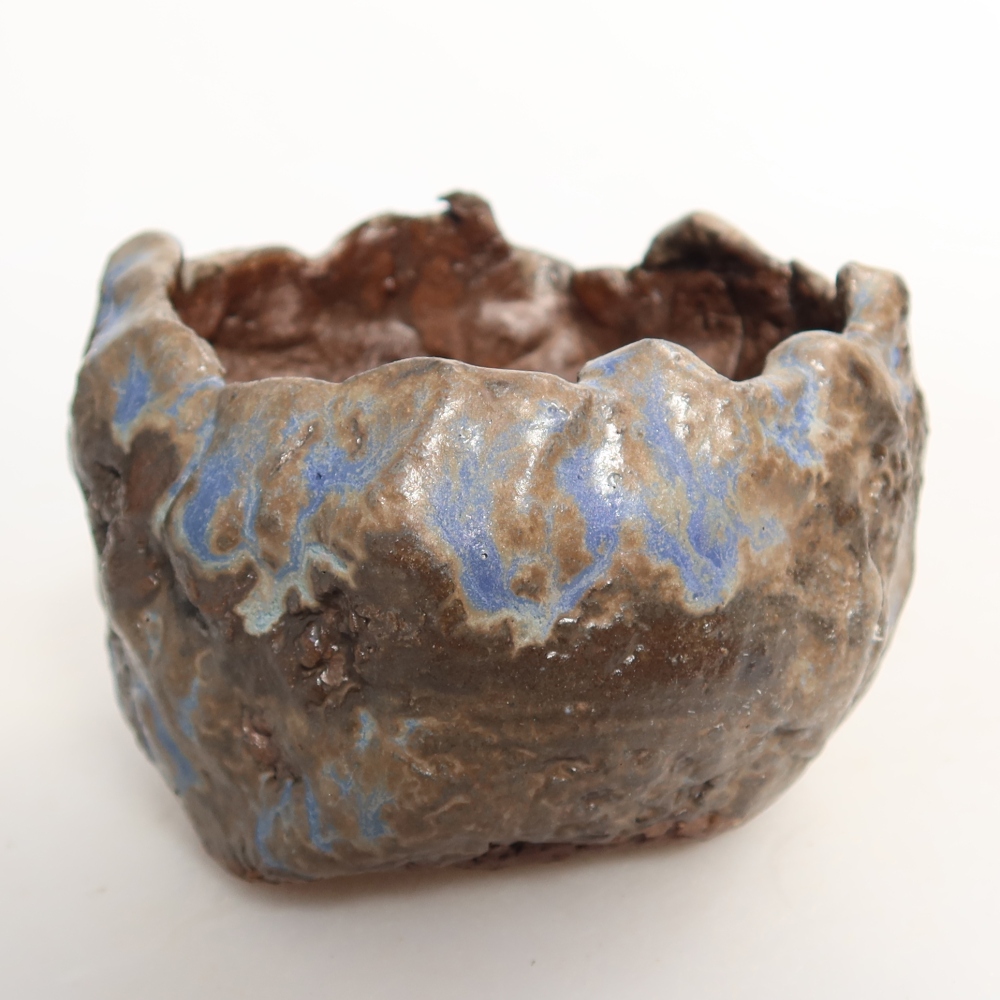 Ceramic Shell, 7.5 x 7.5 x 5.5 cm, blue-brown