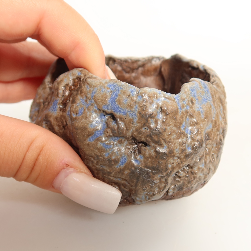 Ceramic Shell, 7 x 7 x 5.5 cm, blue-brown