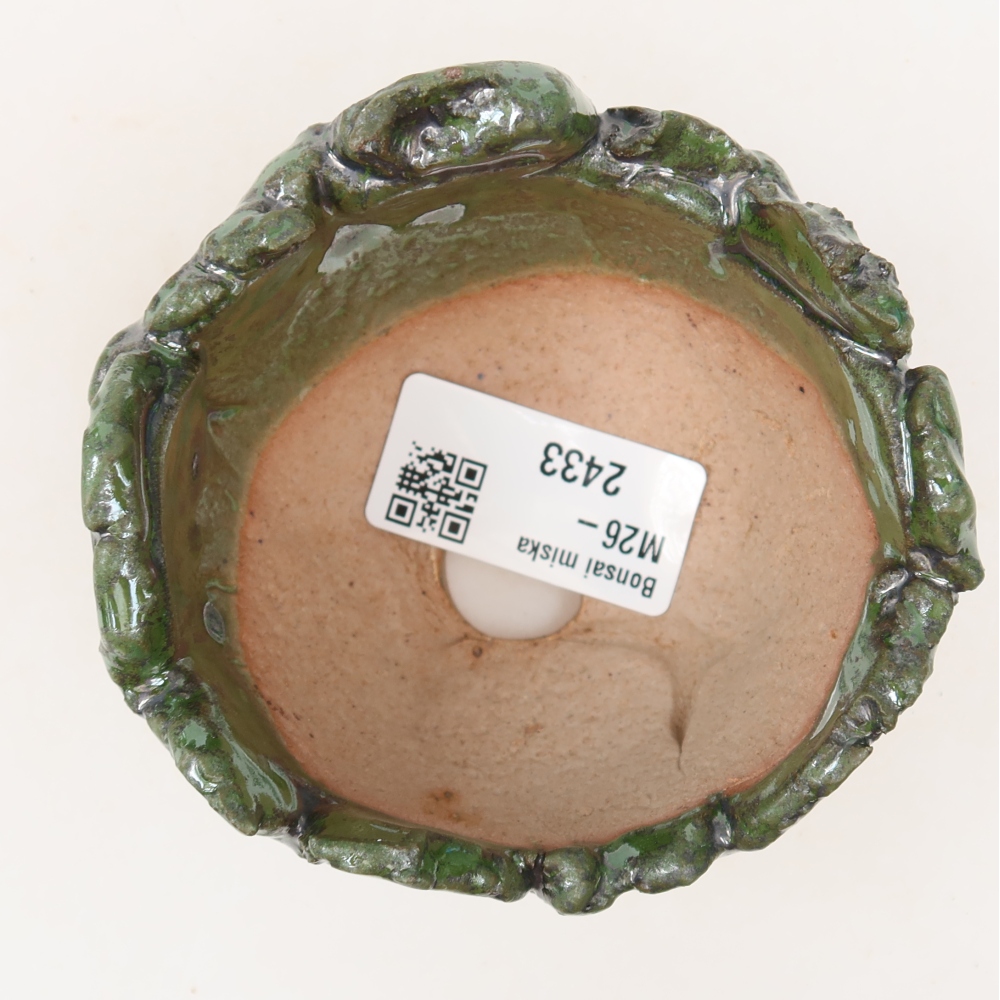 Ceramic Shell 9 x 8,5 x 5,5 cm , colour green