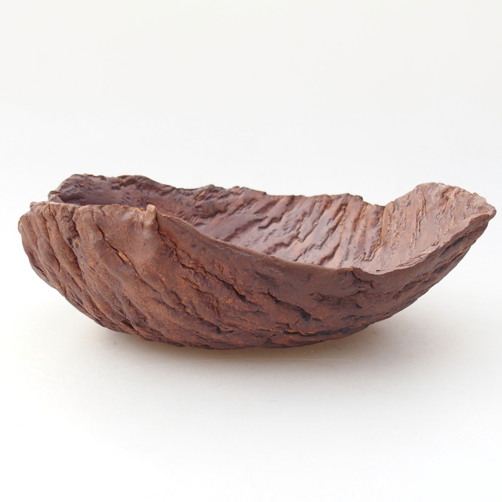 Ceramic shell 19 x 17 x 7 cm , colour brown