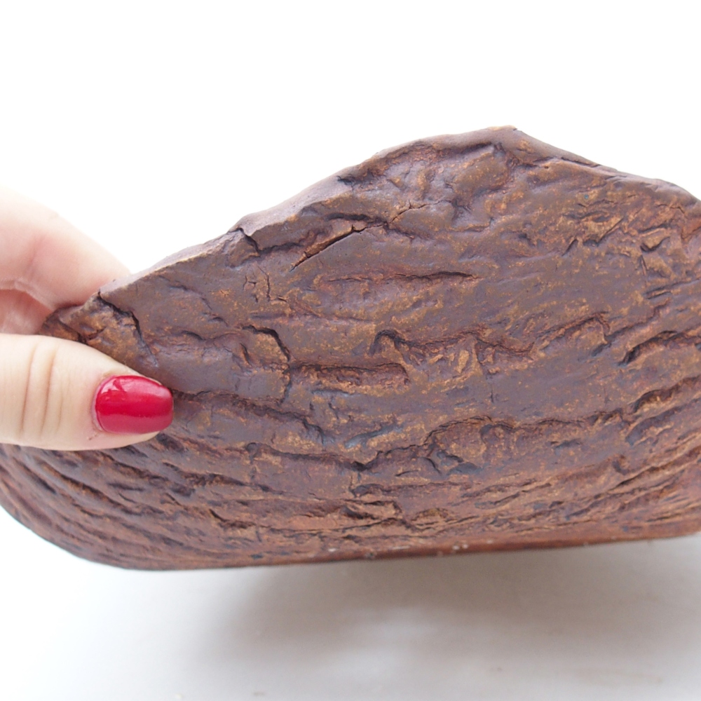 Ceramic shell 28 x 22,5 x 7 cm , colour brown