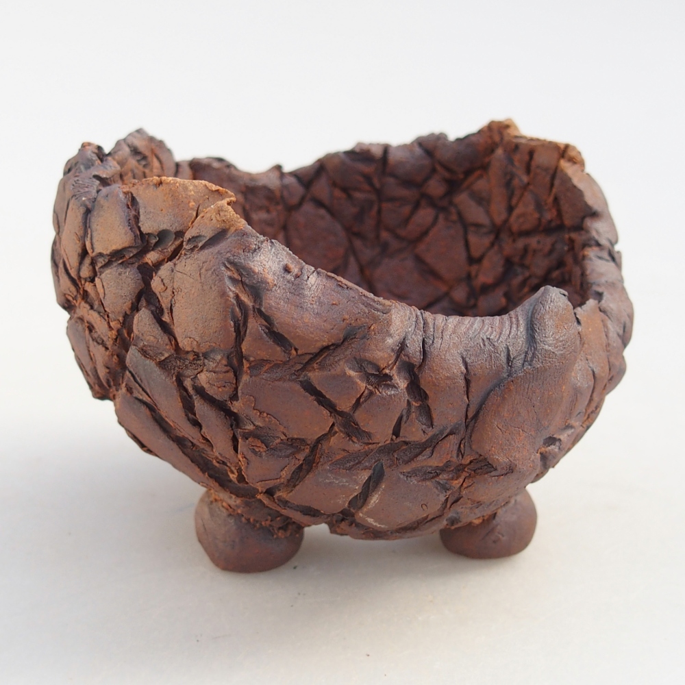 Ceramic Shell 8,5 x 8 x 6 cm , colour brown