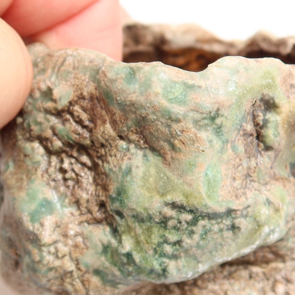 Ceramic Eggshell, 5.5 x 5.5 x 5.5 cm, green
