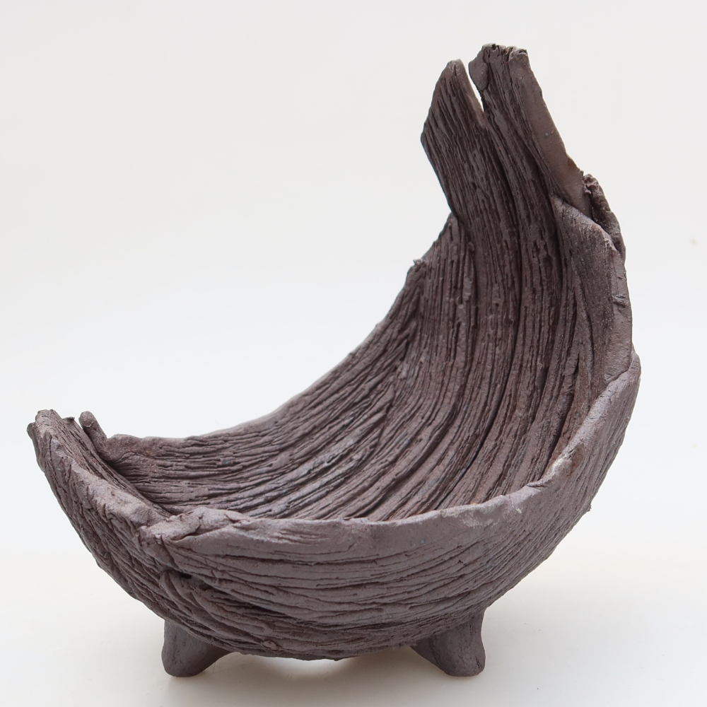 Ceramic Shell  13.5 x 11 x 14 cm, brown