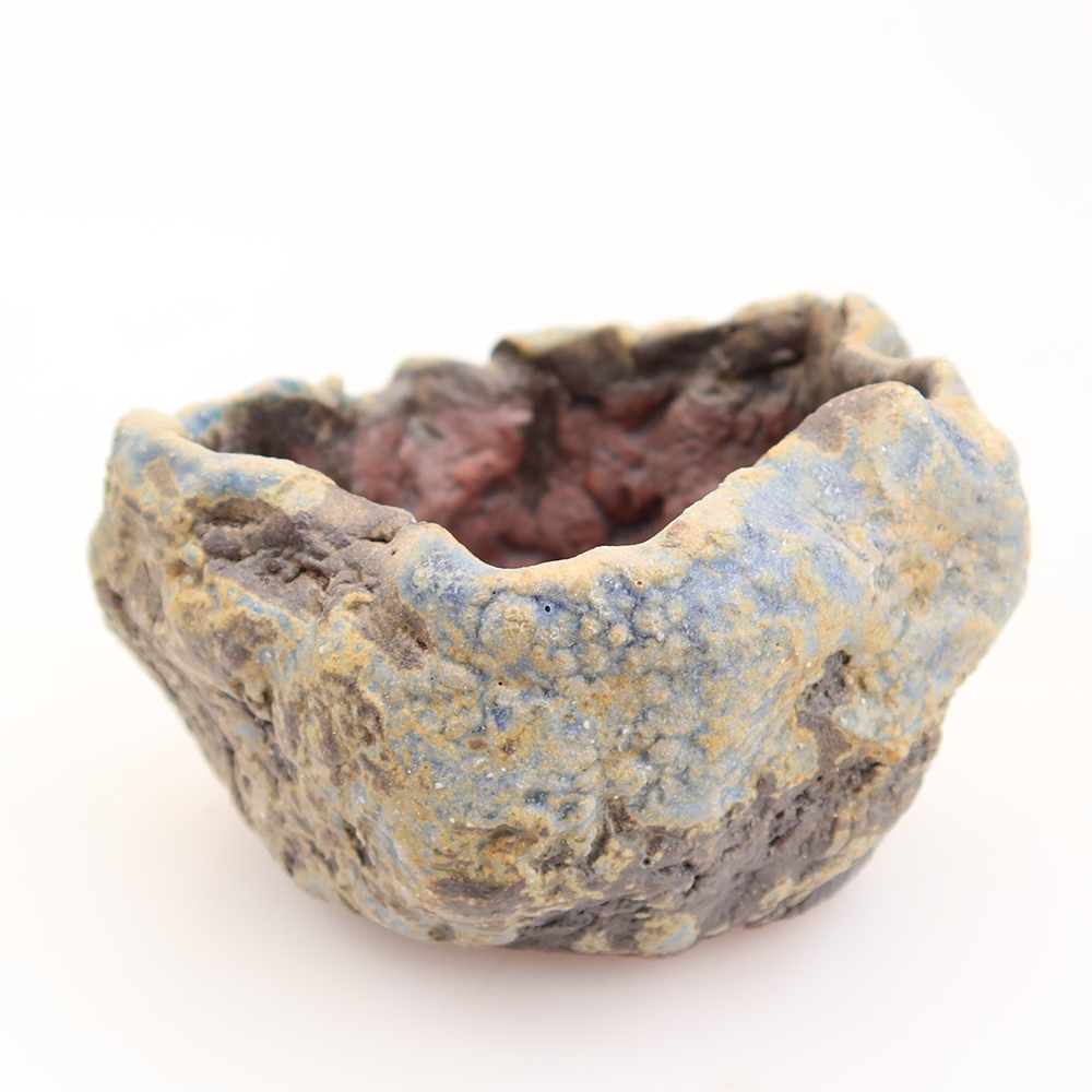 Ceramic Eggshell  7.5 x 7 x 5.5 cm, blue