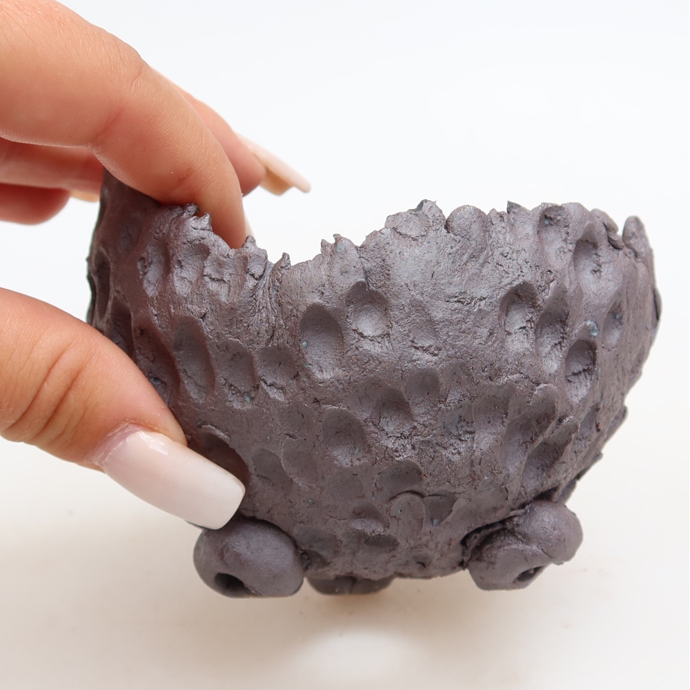 Ceramic Shell  10 x 9.5 x 7 cm, metallic color