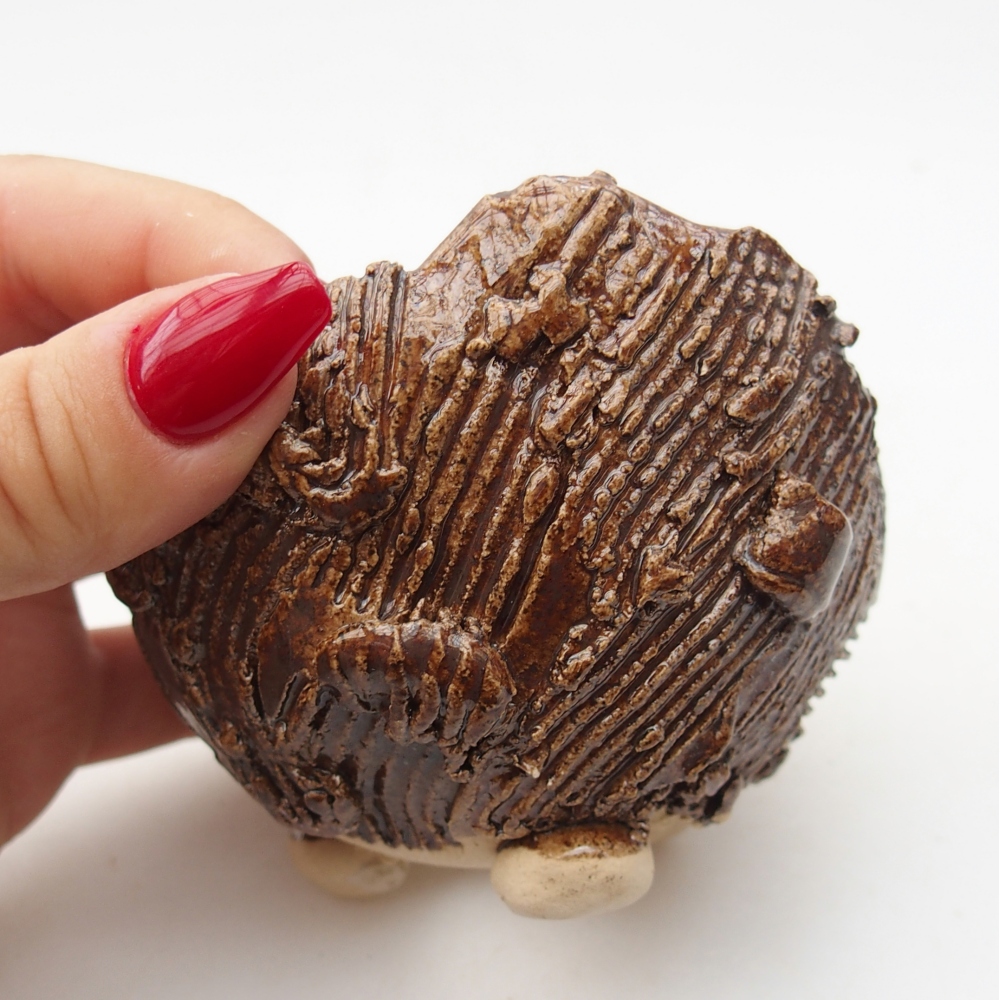 Ceramic Shell 8,5 x 8,5 x 7 cm , colour brown