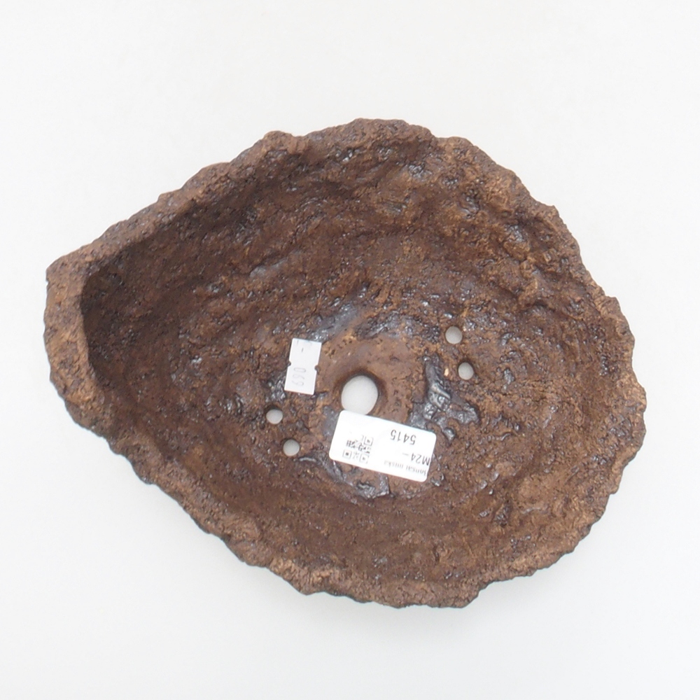 Ceramic shell 17,5 x 16 x 17,5 cm, brown color