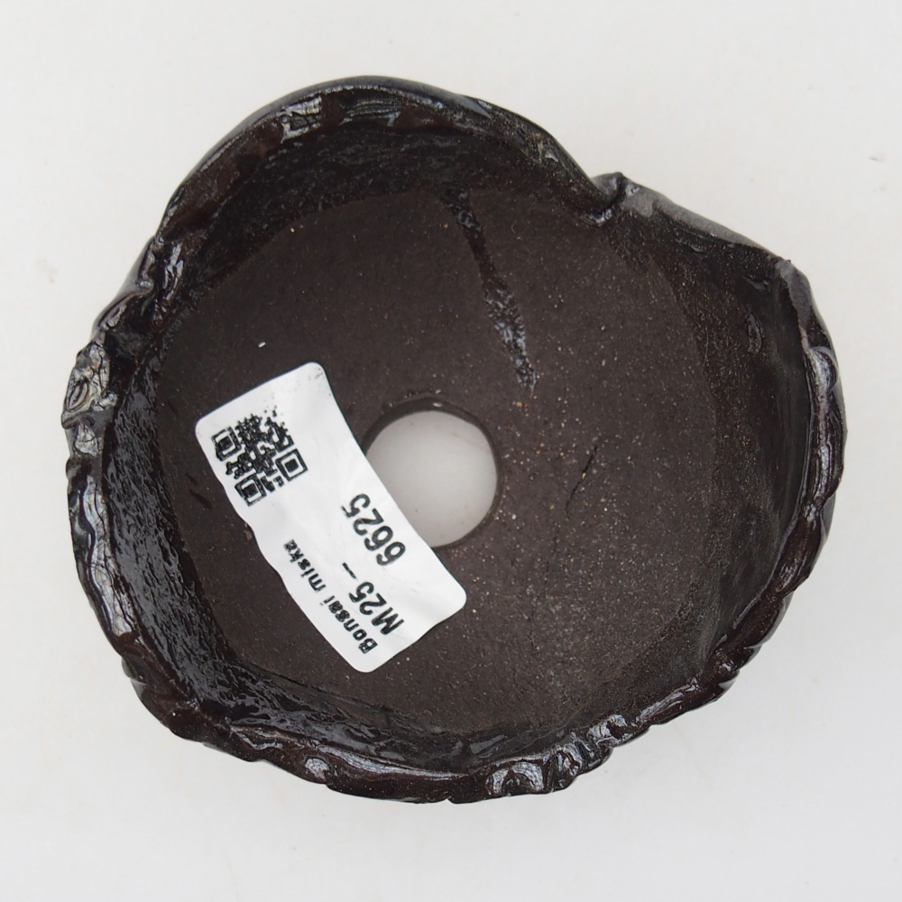 Ceramic Shell 8,5 x 8 x 6 cm , colour black