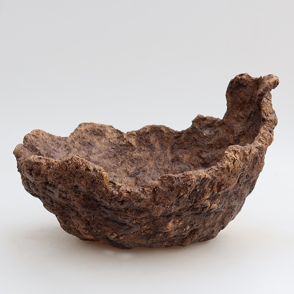Ceramic Shell, 21 x 20.5 x 16 cm, brown