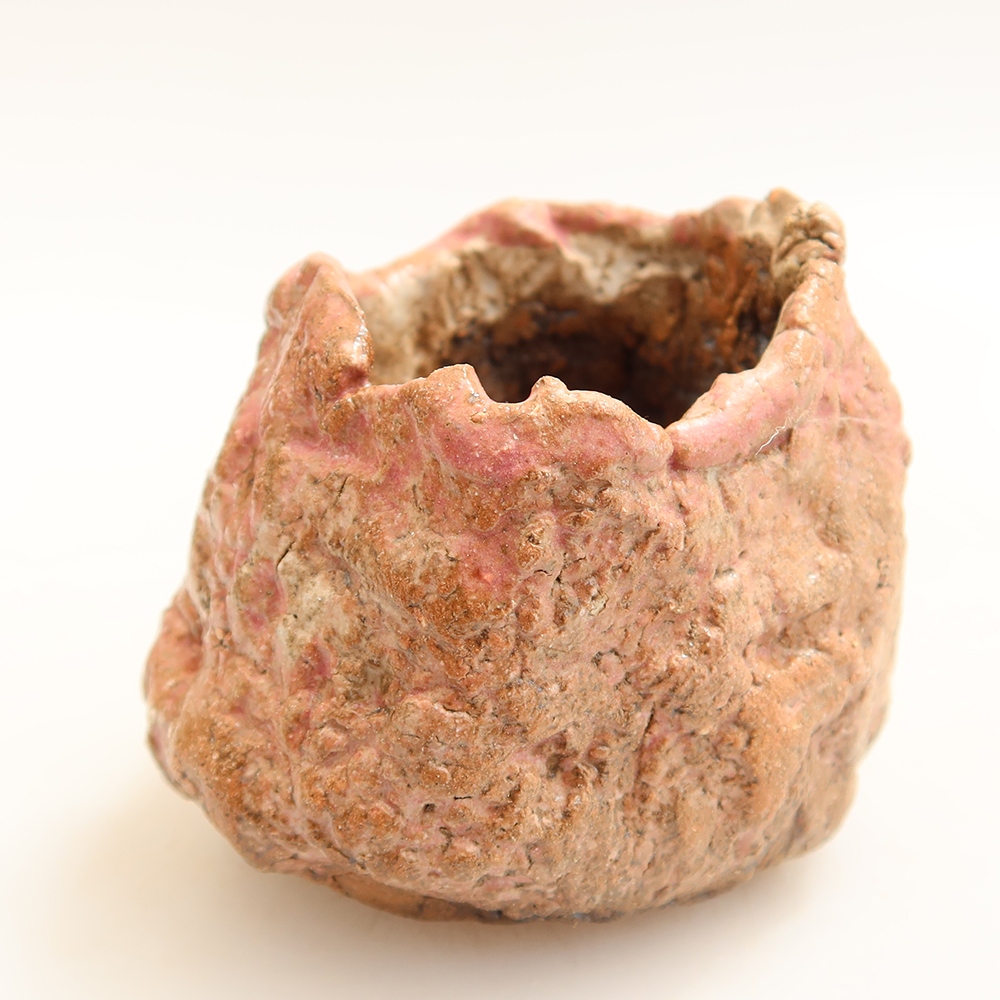 Ceramic Eggshell  4 x 4 x 6 cm, pink