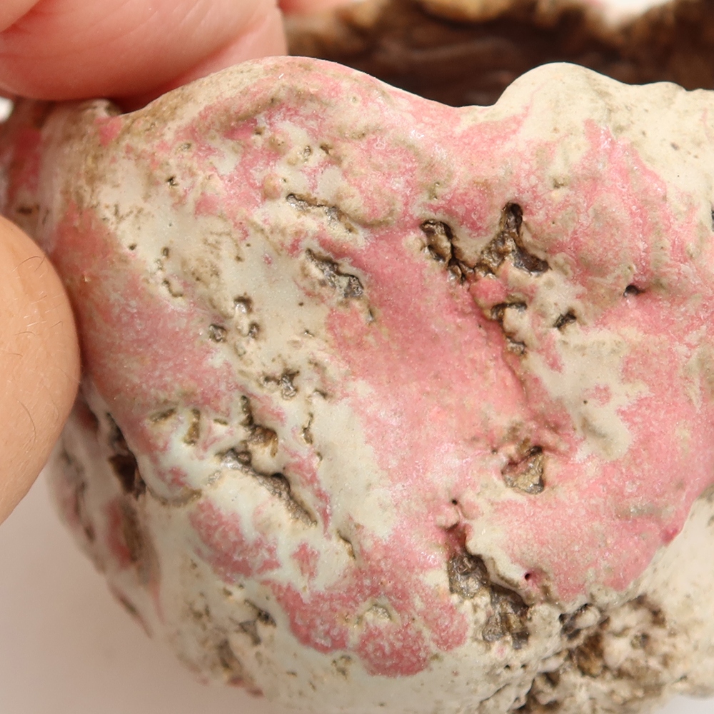 Ceramic Eggshell  6 x 6 x 5.5 cm, pink