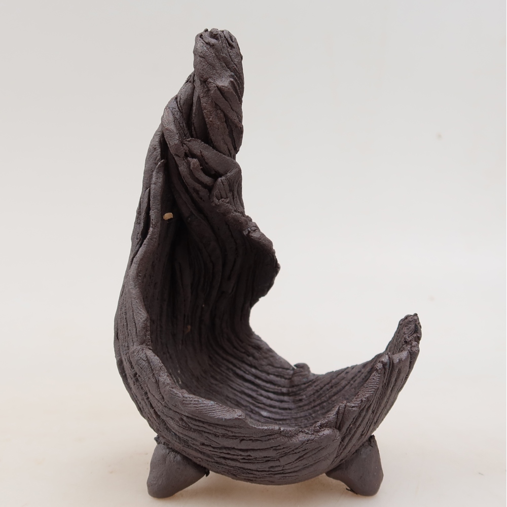 Ceramic Shell, 7.5 x 7.5 x 13 cm, brown
