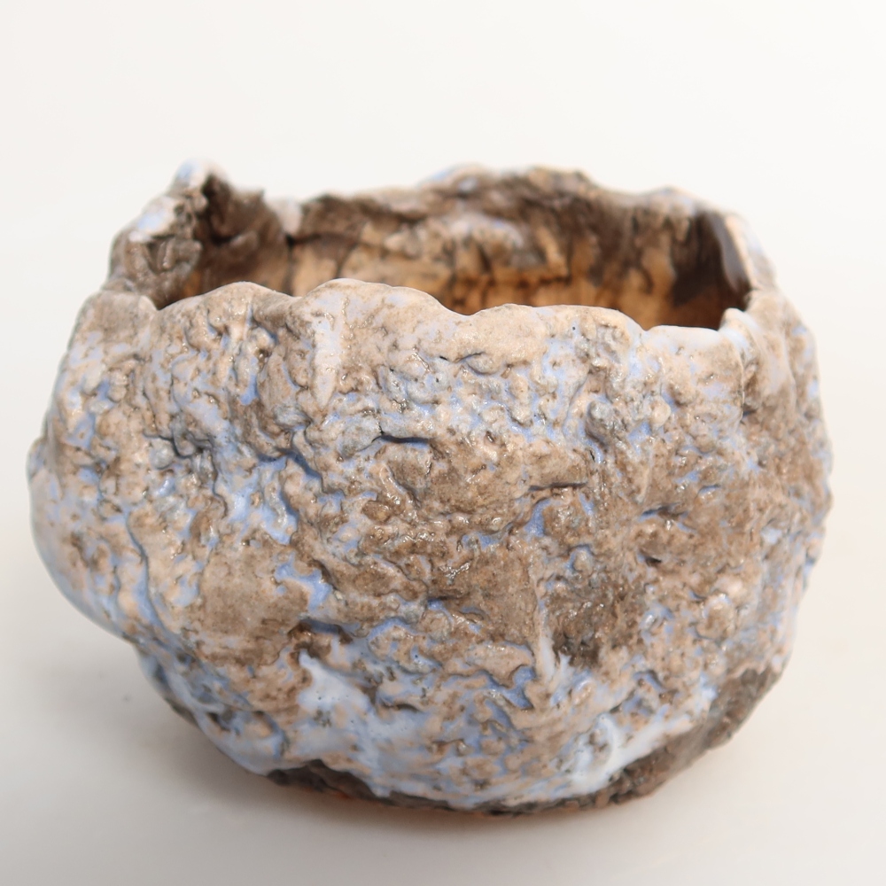 Ceramic Shell, 7.5 x 7 x 6 cm, blue-brown