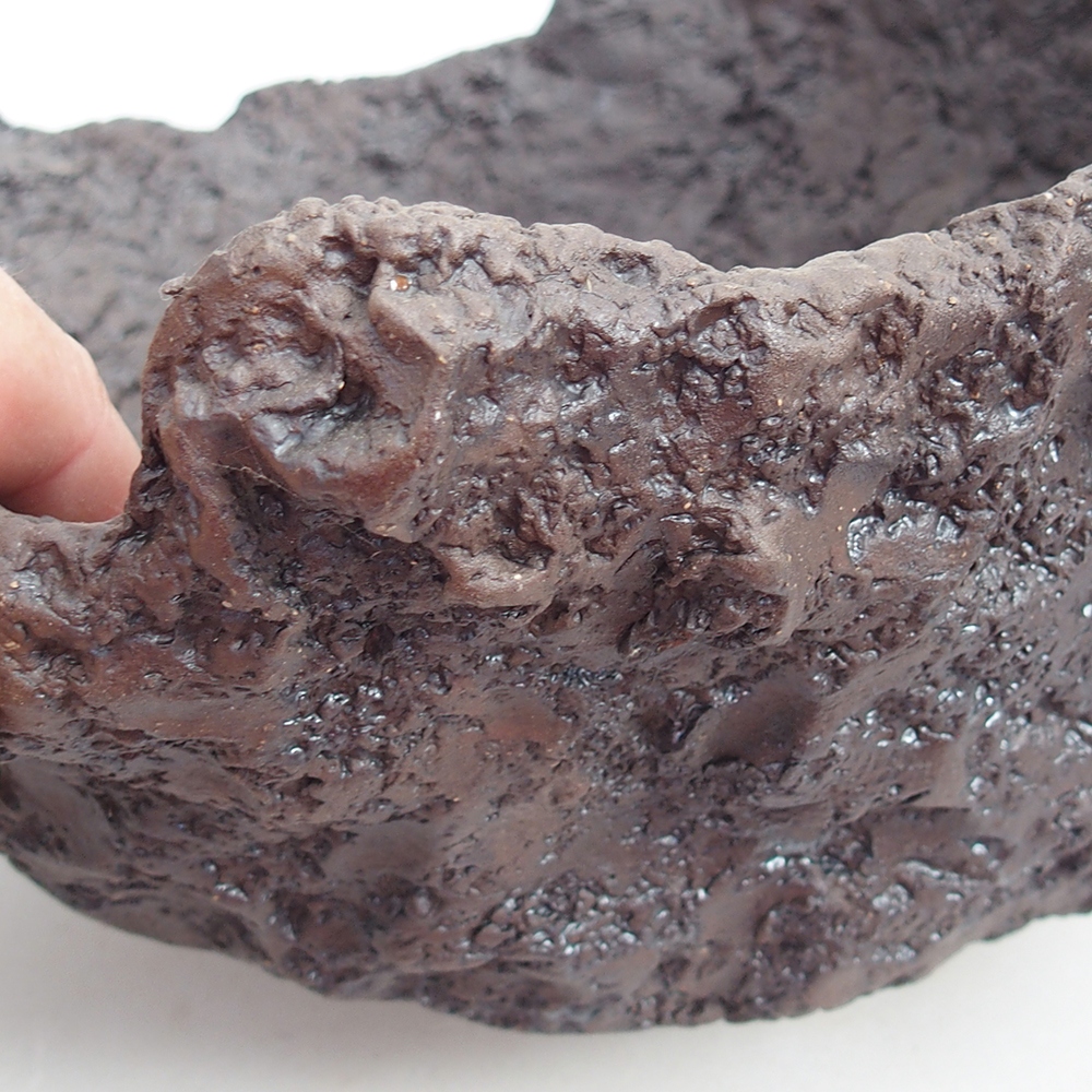 Ceramic shell 19 x 15 x 14 cm , colour brown