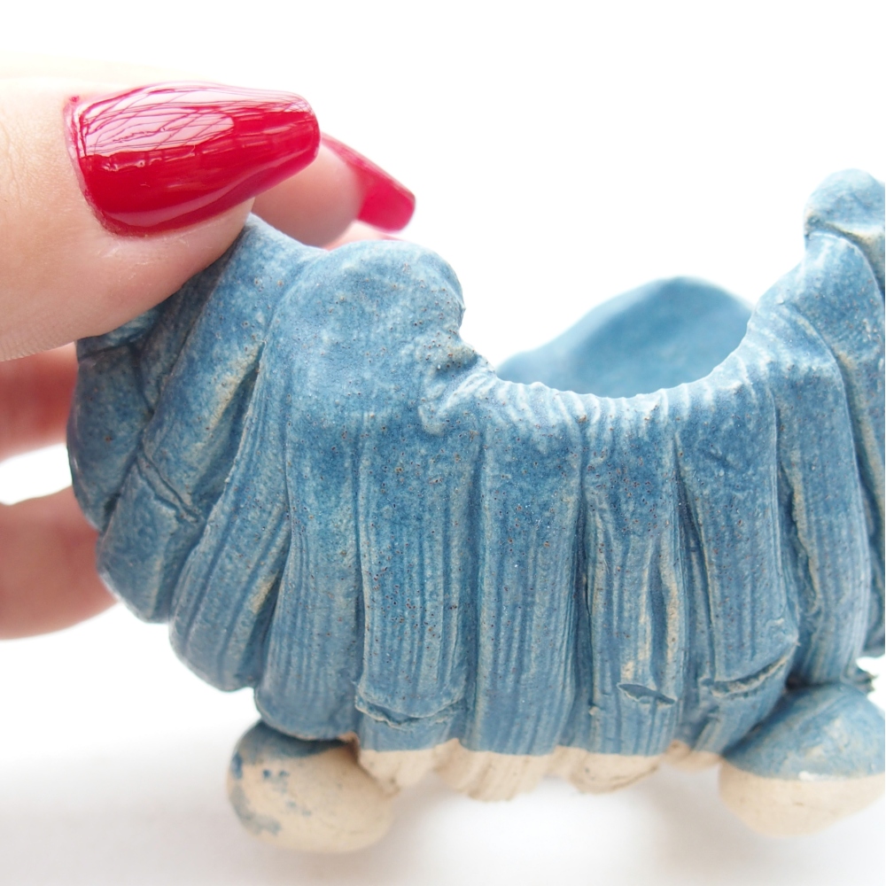 Ceramic shell 8,5 x 8,5 x 6,5 cm , colour blue