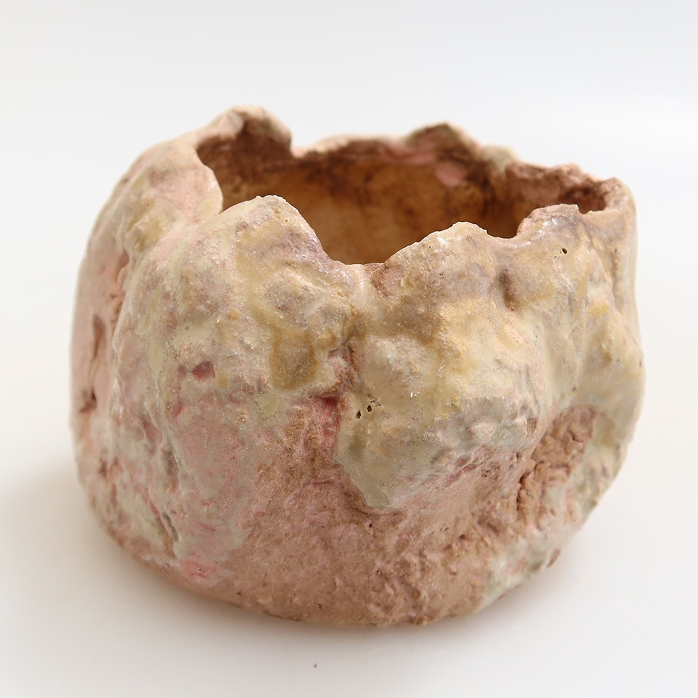 Ceramic Eggshell, 5.5 x 5.5 x 5.5 cm, pink