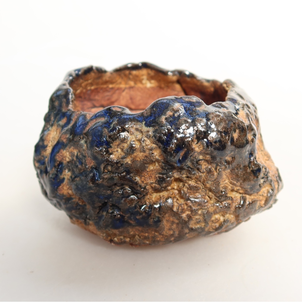 Ceramic Shell, 7 x 7 x 5.5 cm, blue-brown