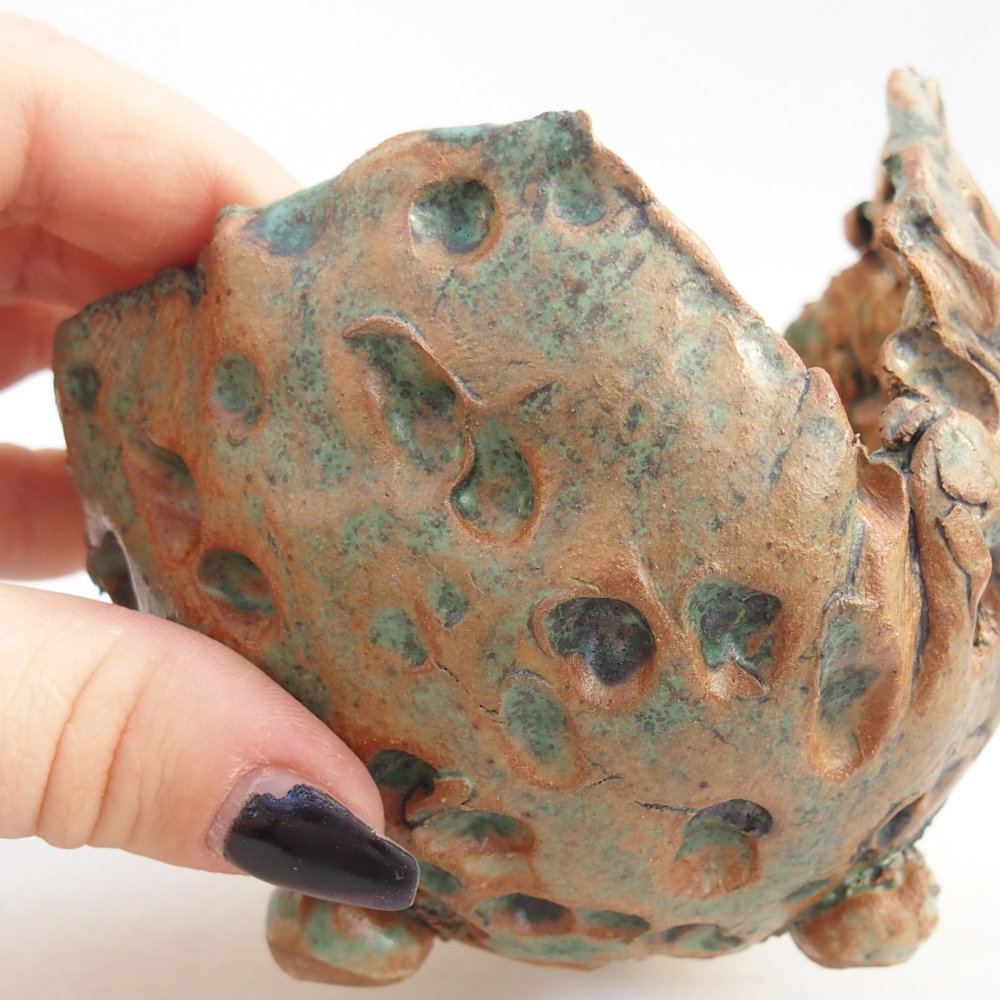 Ceramic Shell 10 x 9,5 x 9,5 cm , colour brown-green