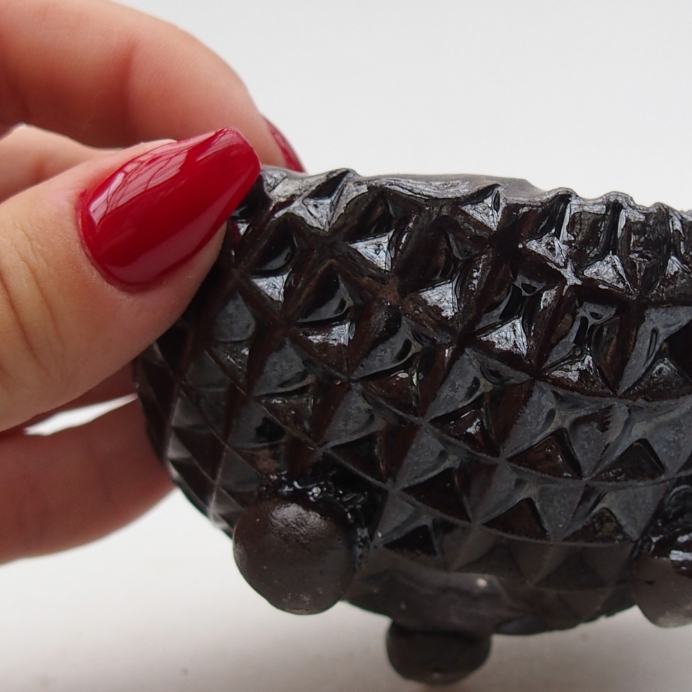 Ceramic Shell 8,5 x 8 x 6 cm , colour black