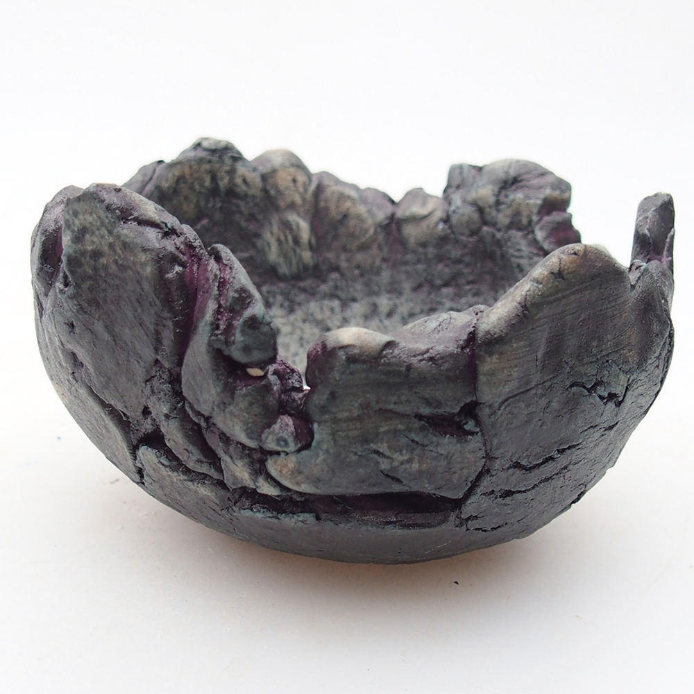 Ceramic Shell 9,5 x 9,5 x 5,5 cm , colour purple
