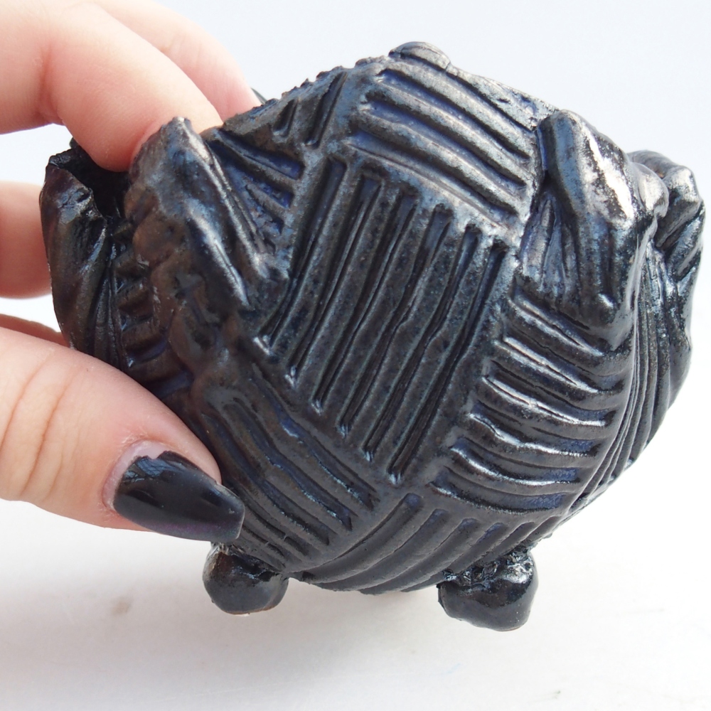 Ceramic shell 8 x 8 x 8 cm , colour blue