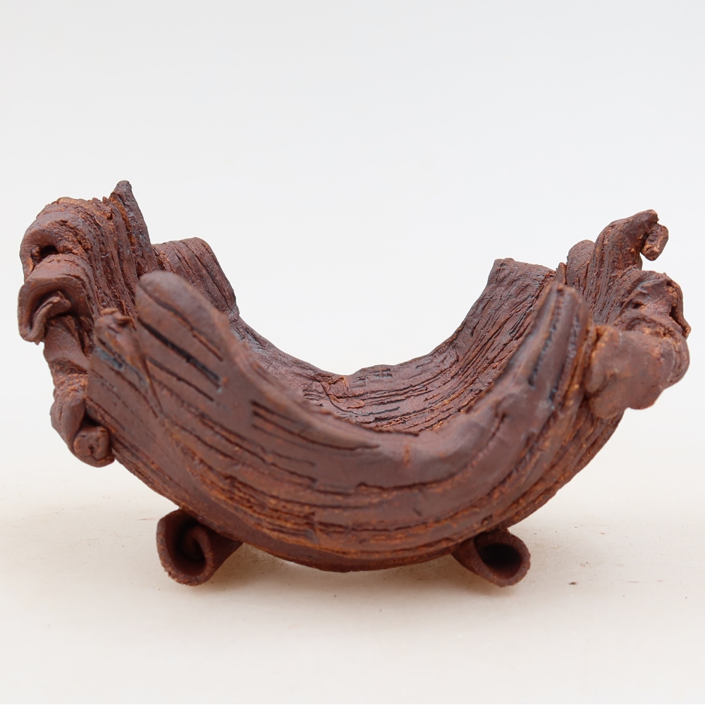 Ceramic Shell  11.5 x 8.5 x 6.5 cm, brown