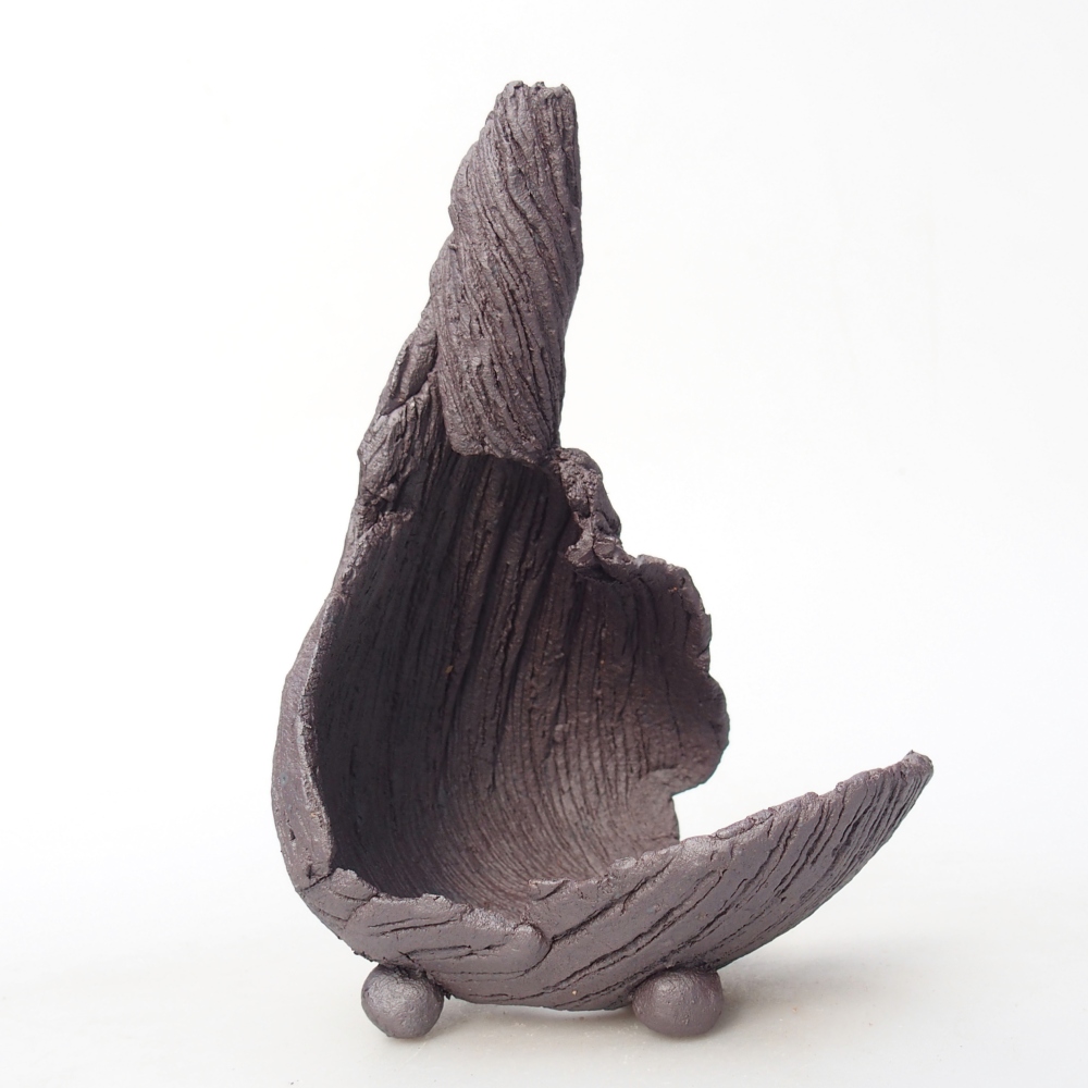 Ceramic Shell 8 x 9 x 14 cm , metallic colour