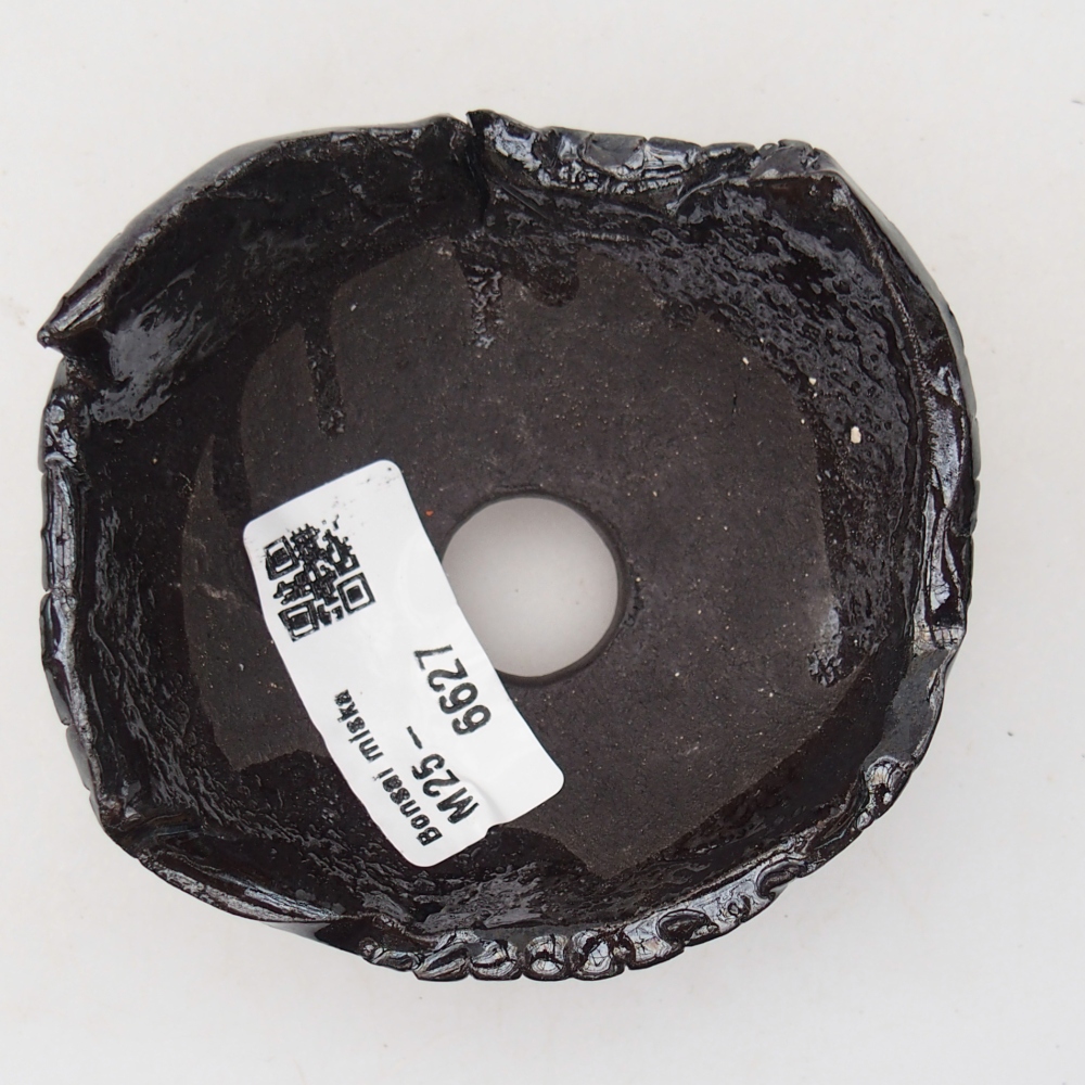 Ceramic Shell 8,5 x 8 x 5 cm , colour black