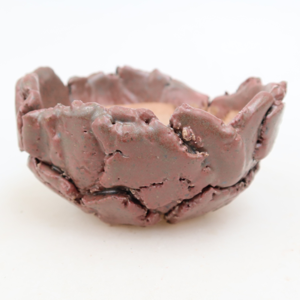 Ceramic Eggshell, 10.5 x 10.5 x 6 cm, pink