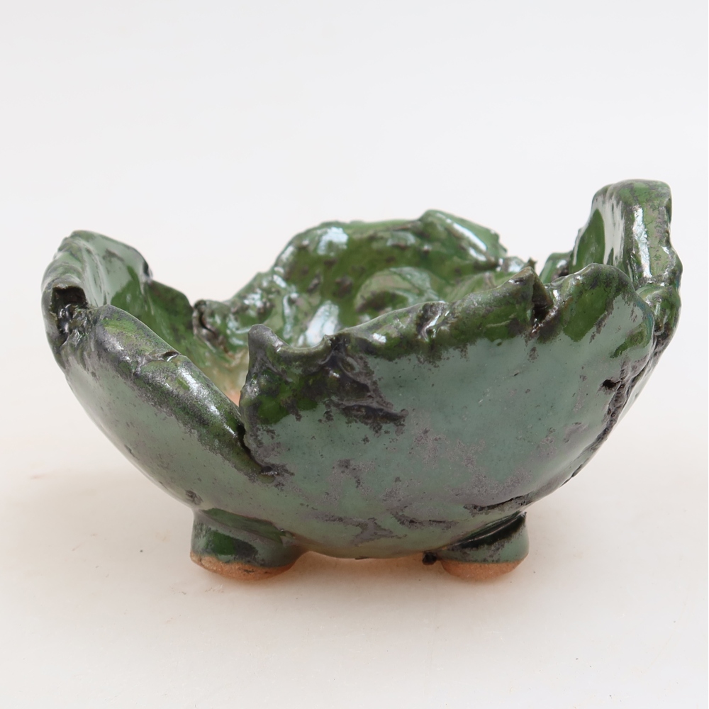 Ceramic Shell  11 x 10 x 7 cm, green