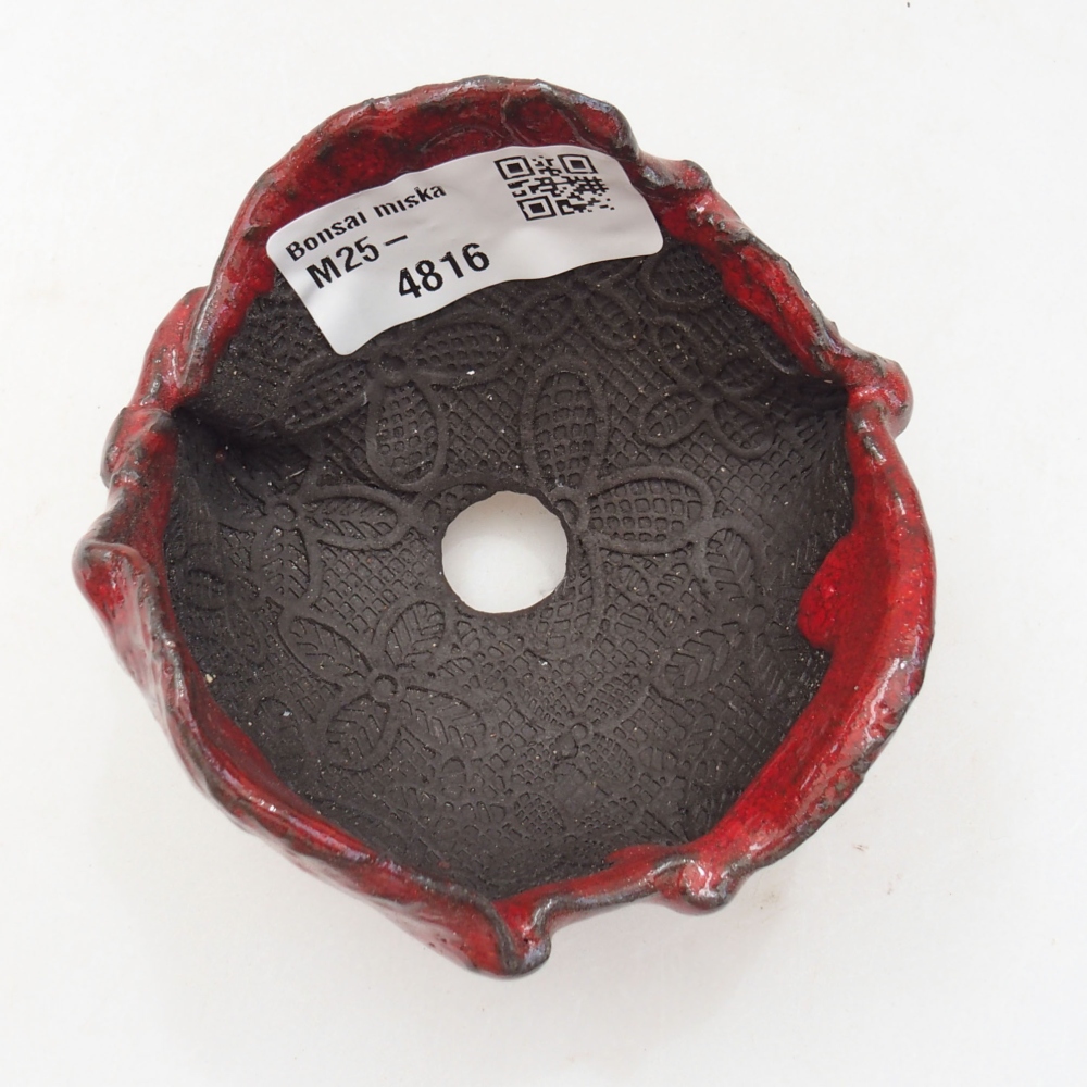 Ceramic shell 8 x 7,5 x 5,5 cm, color red