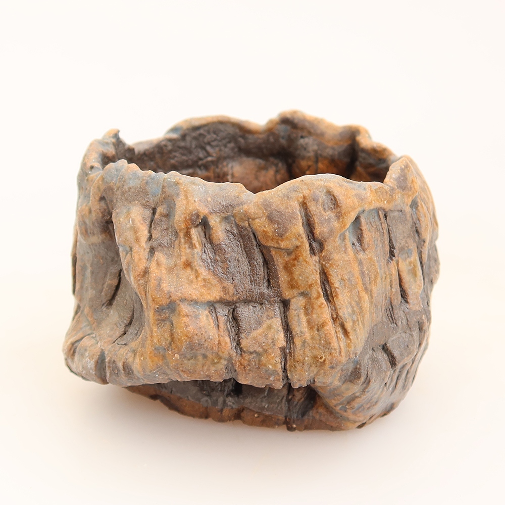 Ceramic Eggshell  6 x 5.5 x 5 cm, blue