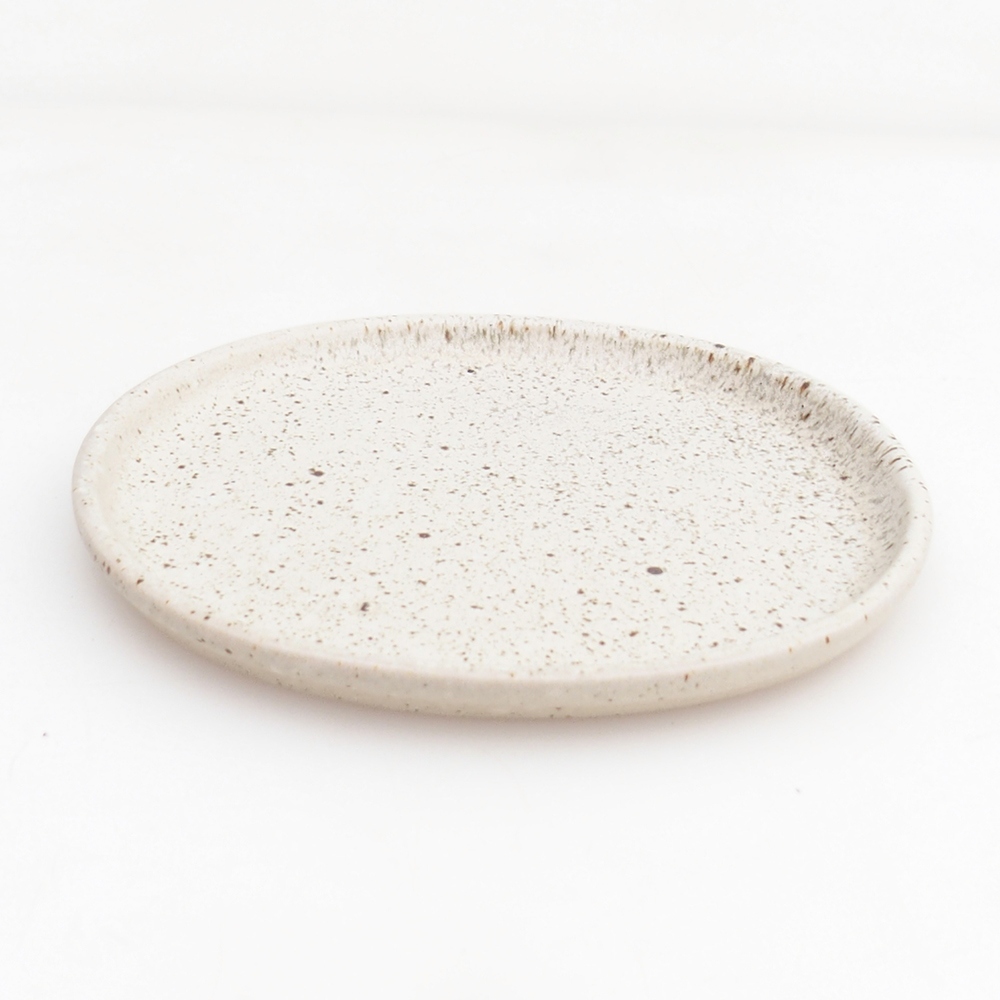 Ceramic saucer H30 - 12,5 x 10,5 x 1 cm - beige