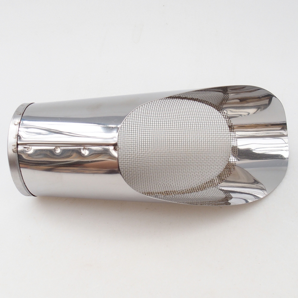 Soil trowel with sieve