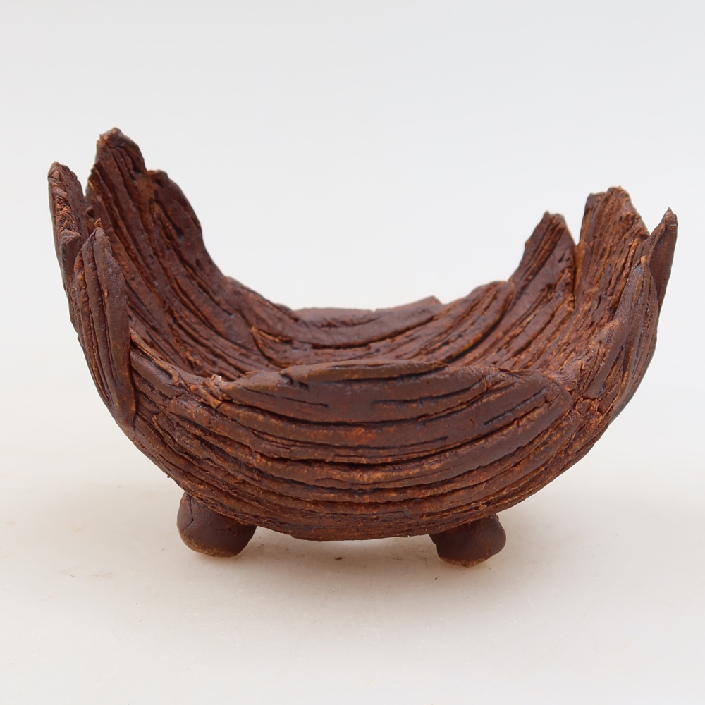 Ceramic Eggshell  10.5 x 9 x 7.5 cm, brown
