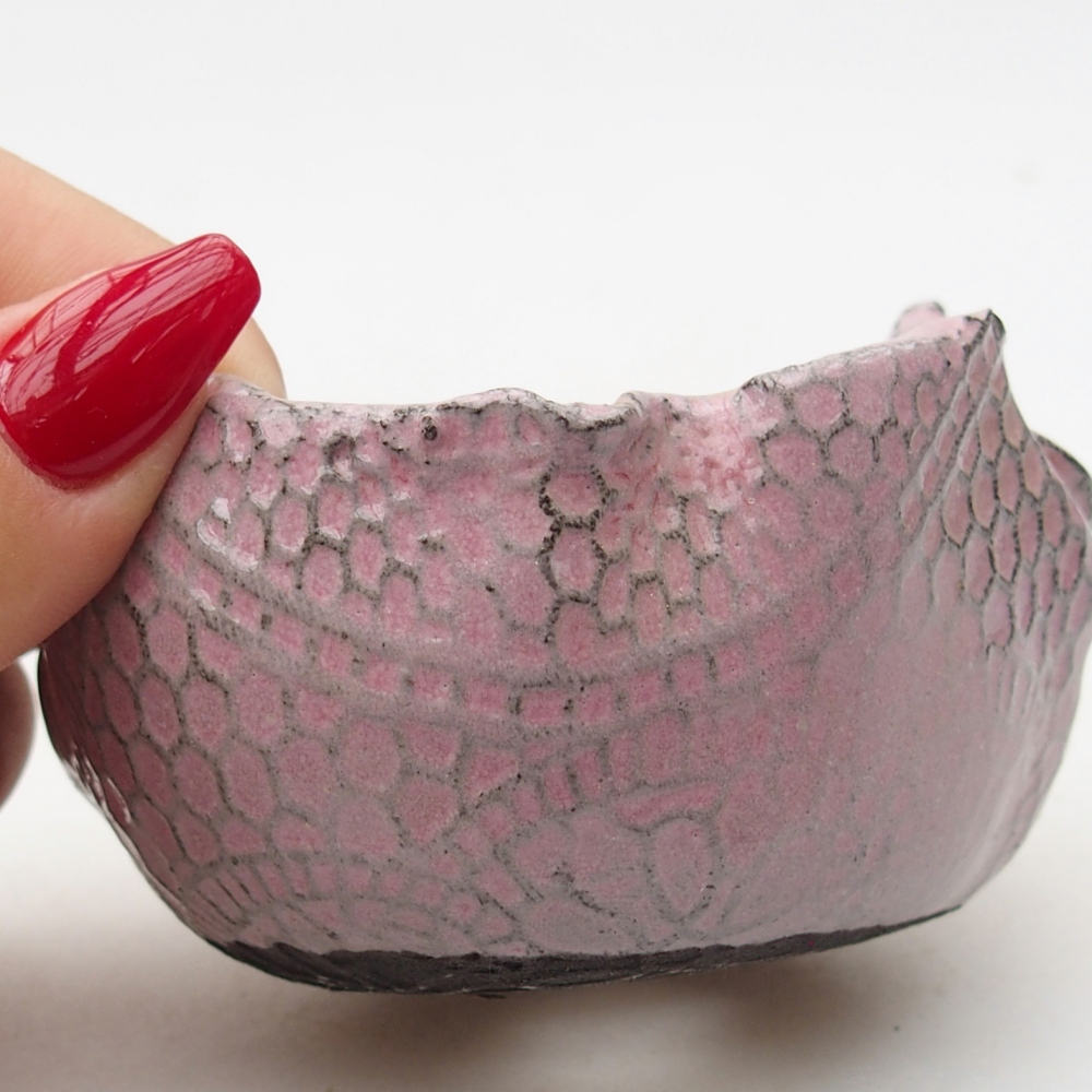 Ceramic Shell 7 x 7 x 6,5 cm , colour purple