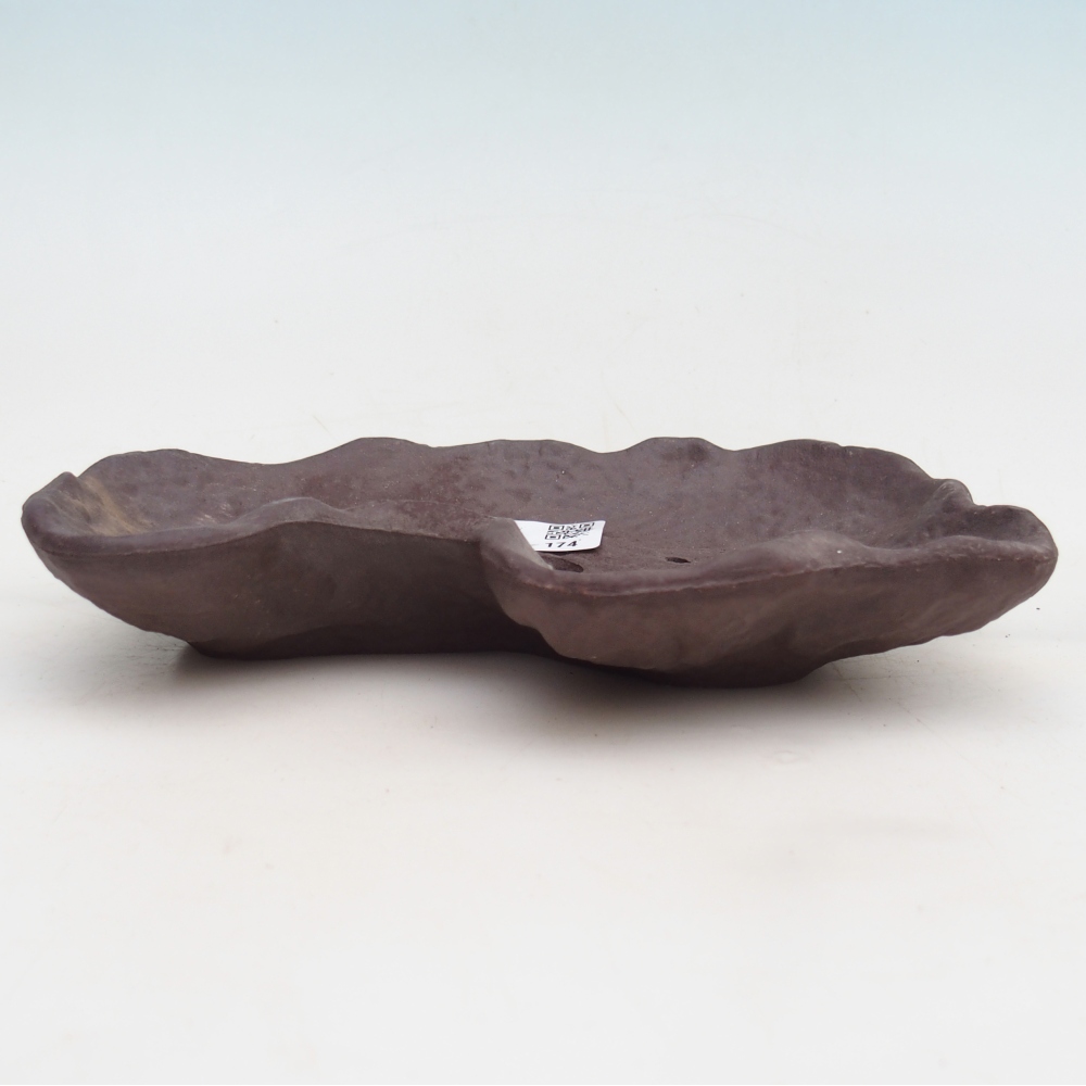 Ceramic Shell 19 x 13,5 x 3,5 cm , colour brown