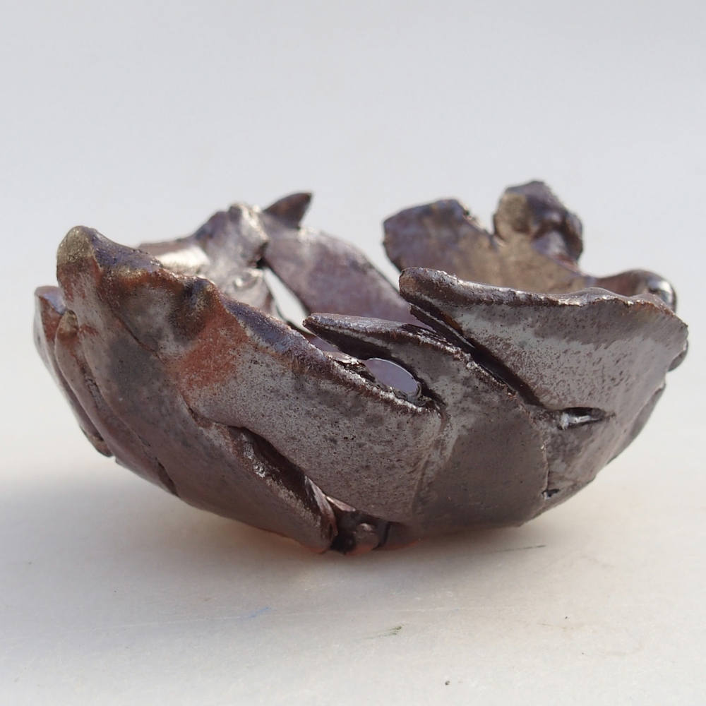 Ceramic Shell 8,5 x 8,5 x 4 cm , colour brown
