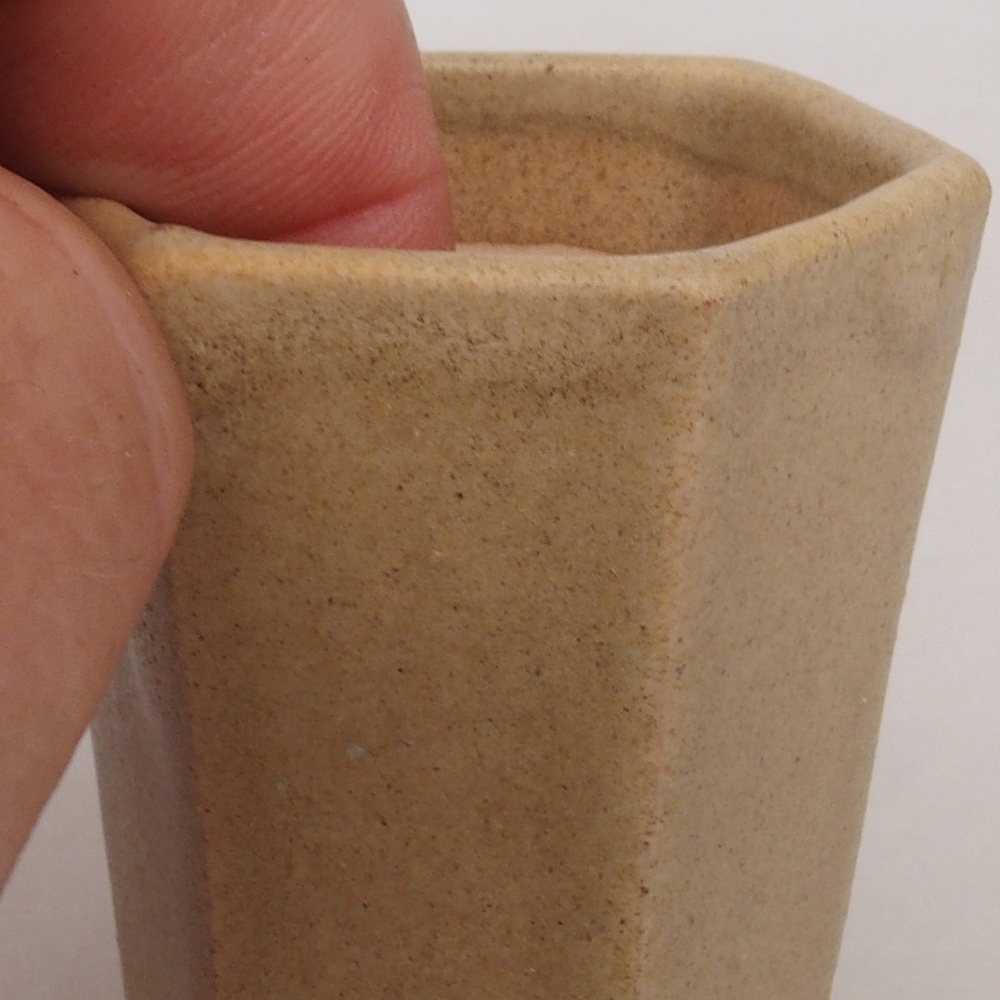 Mini bonsai bowl 4 x 3,5 x 5,5 cm, color brown