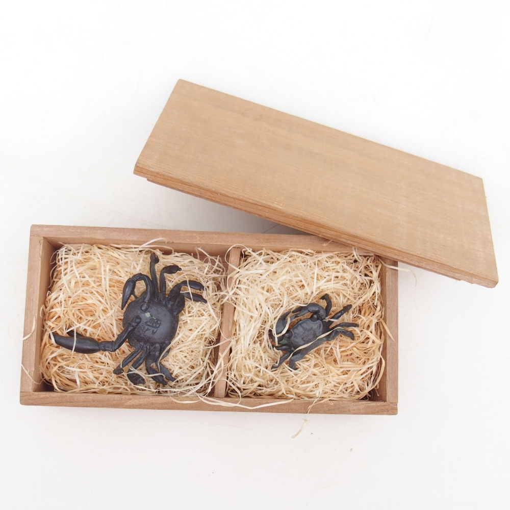 Metal figurines