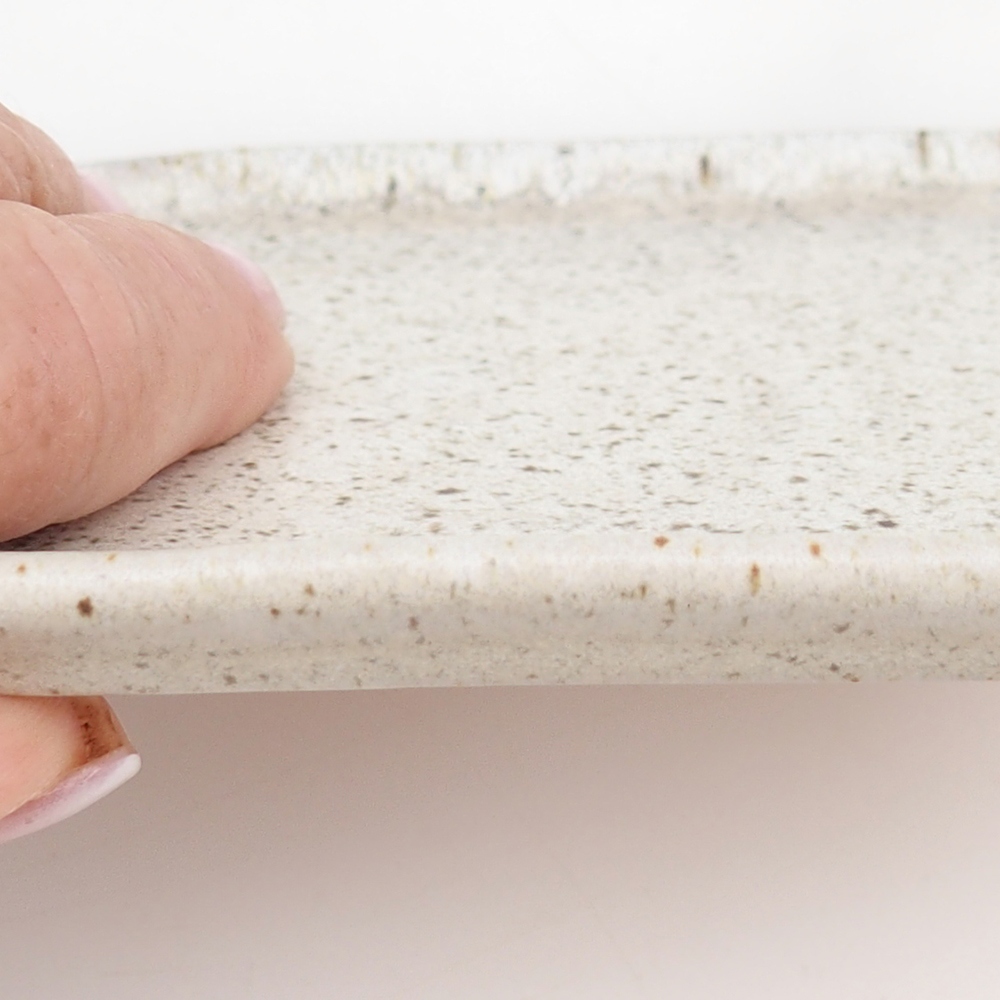 Ceramic saucer H38 - 12,5 x 10,5 x 1 cm - beige