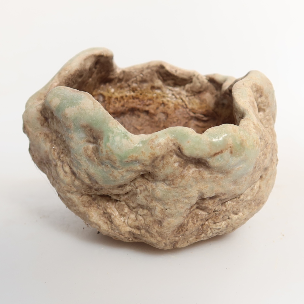 Ceramic Shell, 8 x 7 x 5.5 cm, green