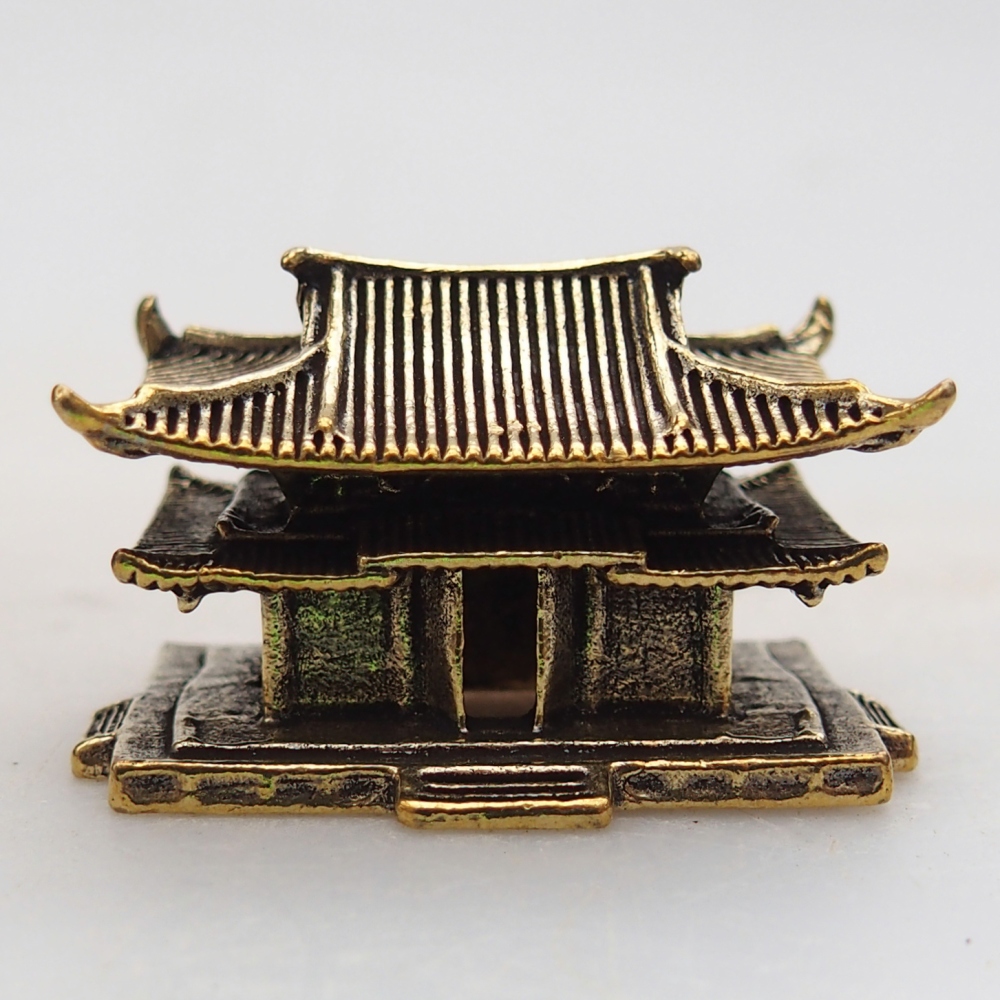 Metal figurine - hut