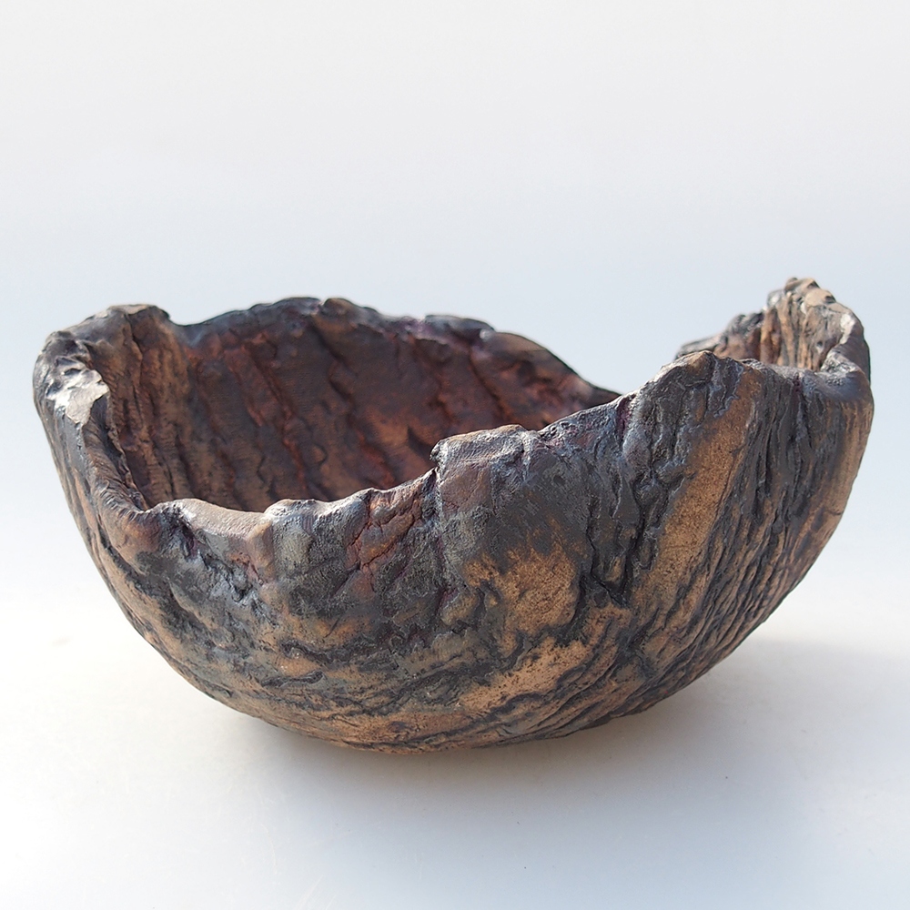 Ceramic Shell 13,5 x 12,5 x 7,5 cm , colour brown